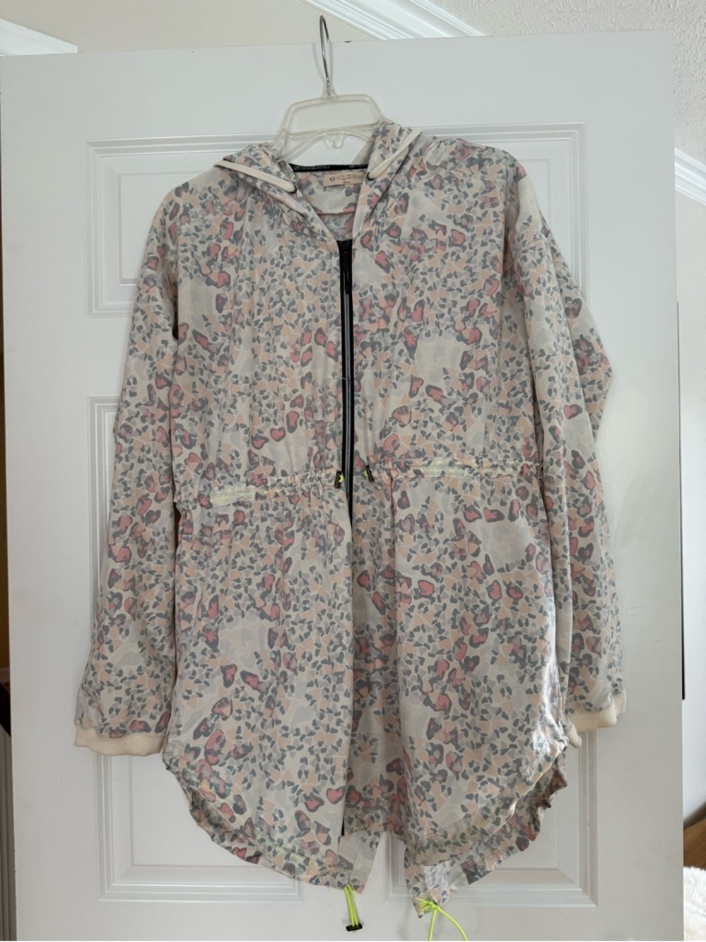 Hologram Cream Hooded Jacket with Pink & Gray Leopard Print